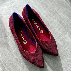 Beautiful, comfy red and gray Rothy’s flats with pointy toe. Perfect for any day